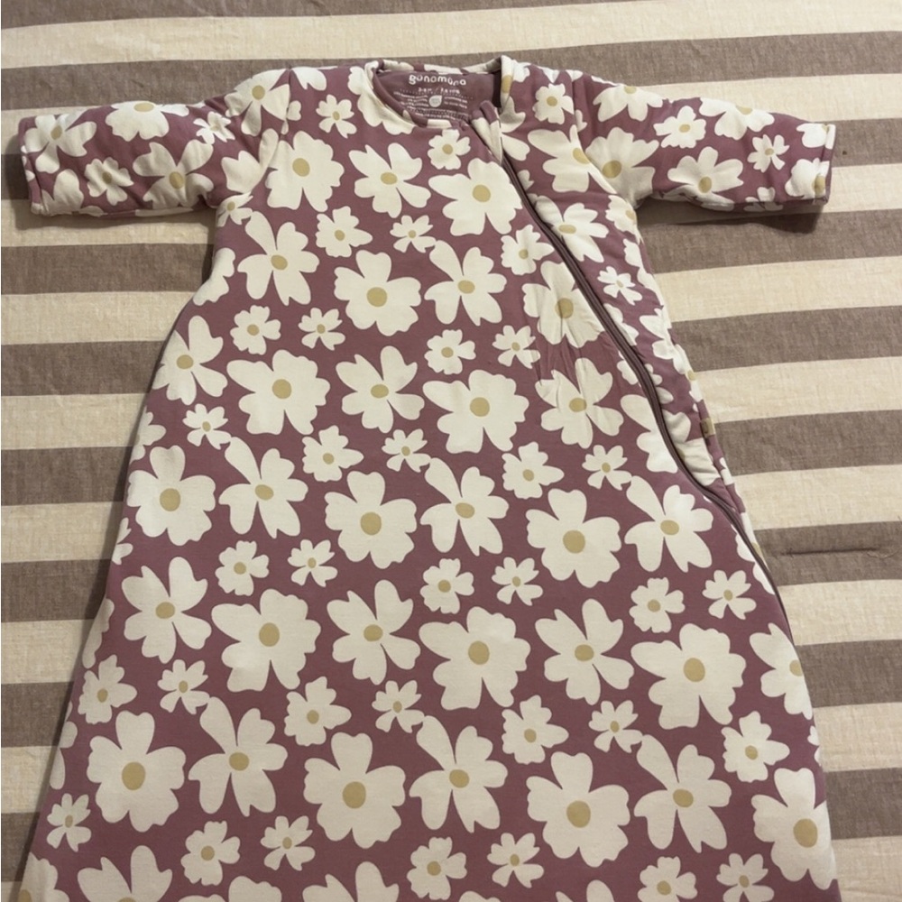 GUMAMUNA 3-9 MONTH SLEEP SACK-THICK AND PLUSH 🌼